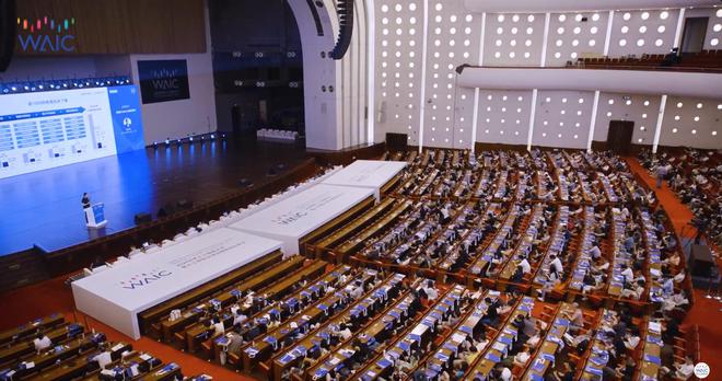 国产算力路在何方？2024 WAIC 行业观察(图2)