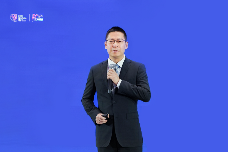 秦尉数字亮相2024数博会夯实城市和企业数字化转型底座(图2) 秦尉数字亮相2024数博会夯实城市和企业数字化转型底座(图2)